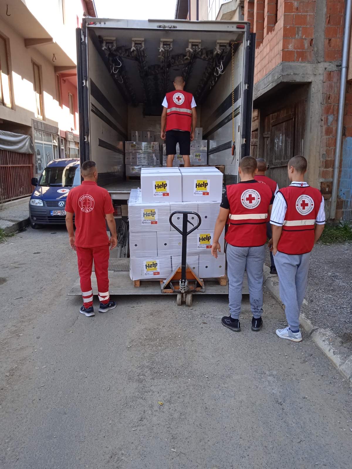 200 paketa pomoći dobiće najugroženiji građani Rožaja, Budve i Podgorice