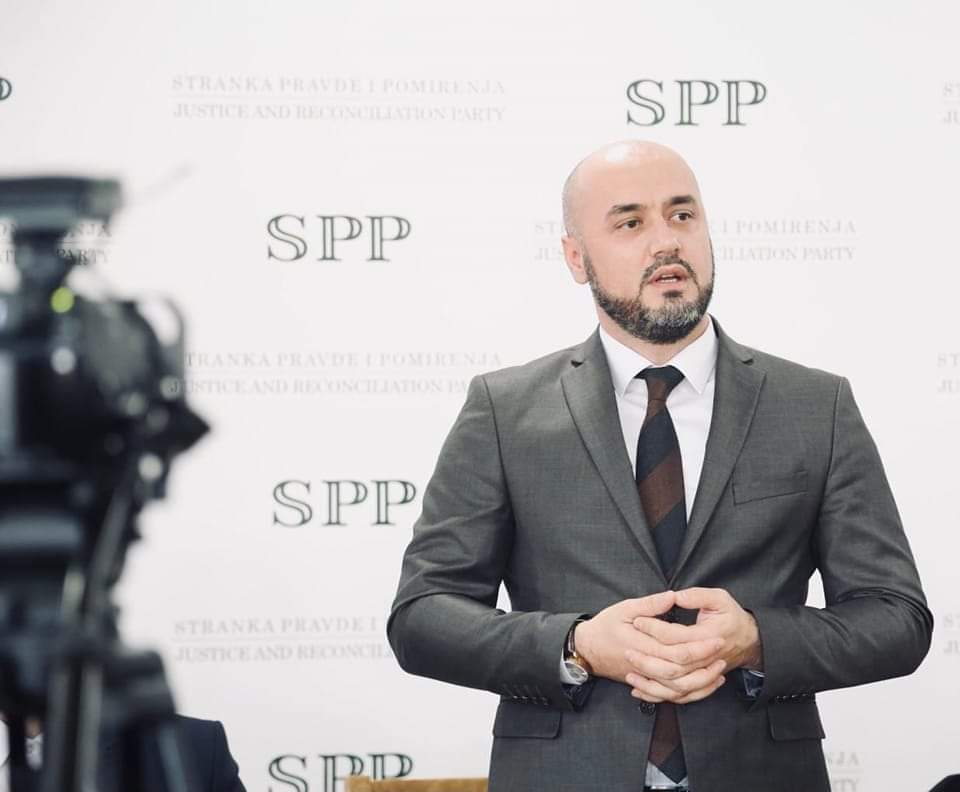 Hadžić čestitao Dan opštine Rožaje