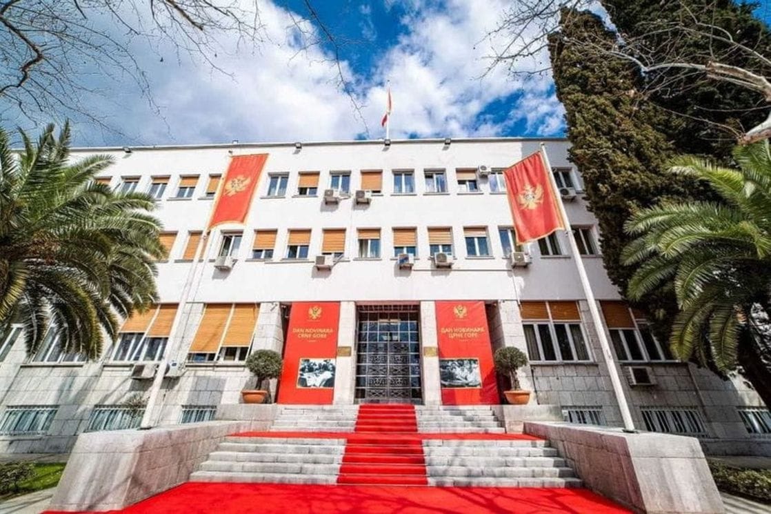 Učenici OŠ “Bratstvo-jedinstvo” na izložbi povodom Dana parlamentarizma