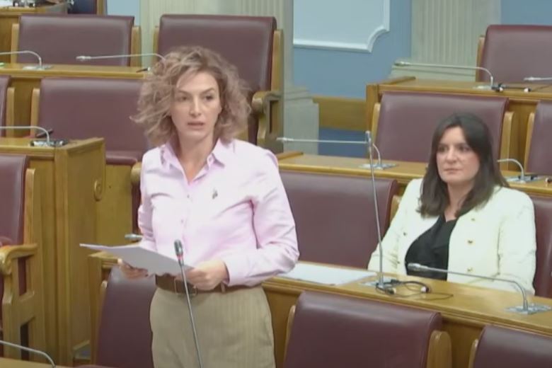 Strujić-Harbić: Sramotno! Samo jedan pasus o ratnim zločinima…