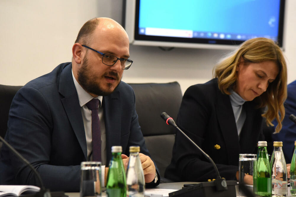 Adrović: Potpisaćemo novi OKU koji dogovore reprezentativne organizacije