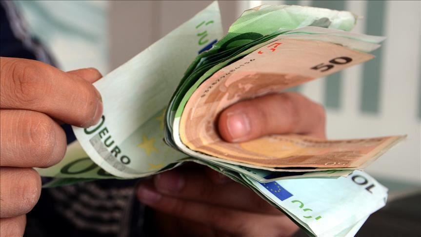 Traže veće plate za 20.000 državnih i lokalnih službenika