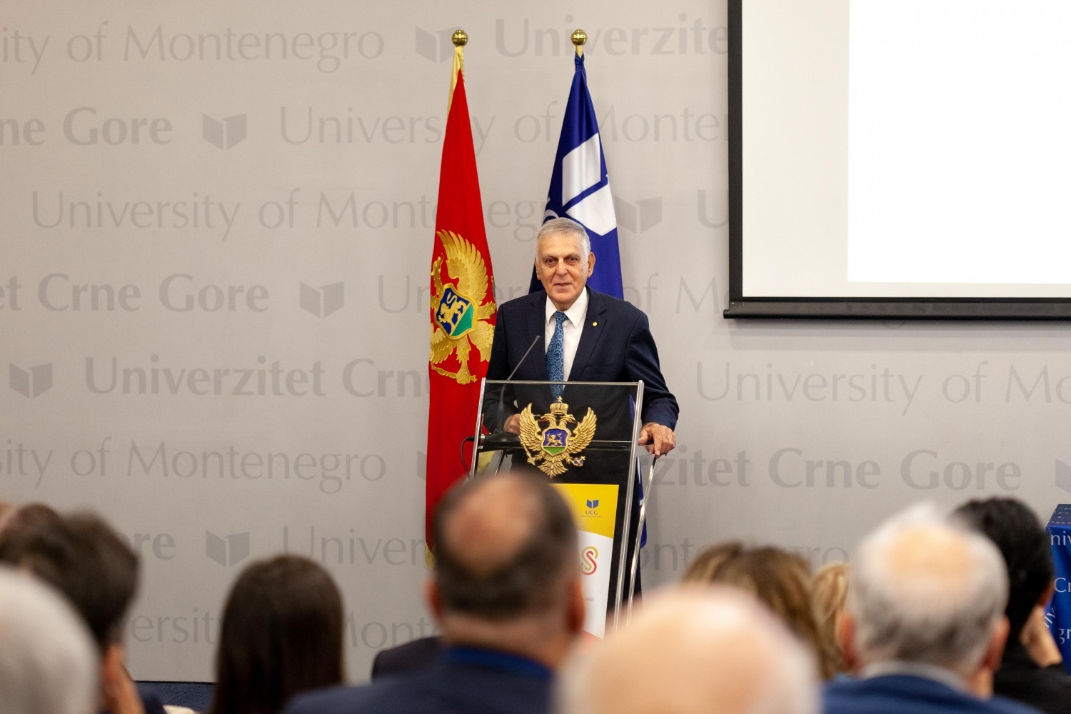 Dobitnik Nobelove nagrade Den Šehtman na Univerzitetu Crne Gore: Priča o nauci i ličnom trijumfu