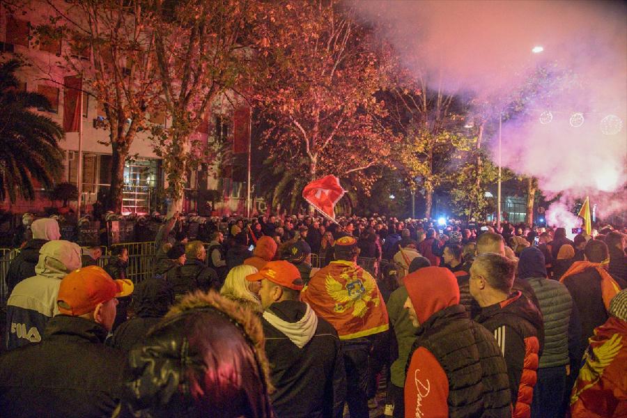 BS: Napadnuti poslanici Mustafić i Nimanbegu