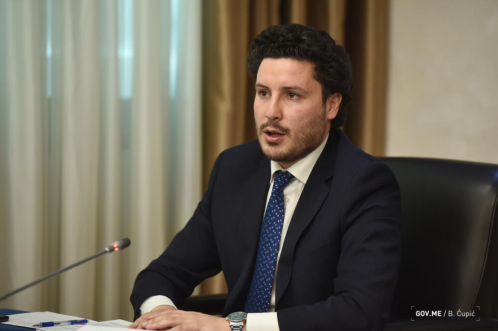 Abazović: Podgorica da dobije vlast koja proističe iz slobodno izražene volje građana