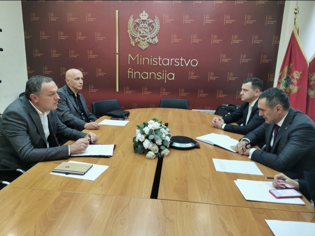 Nastavljeni pregovori sa Sindikatom prosvjete o mogućnostima za povećanje zarada