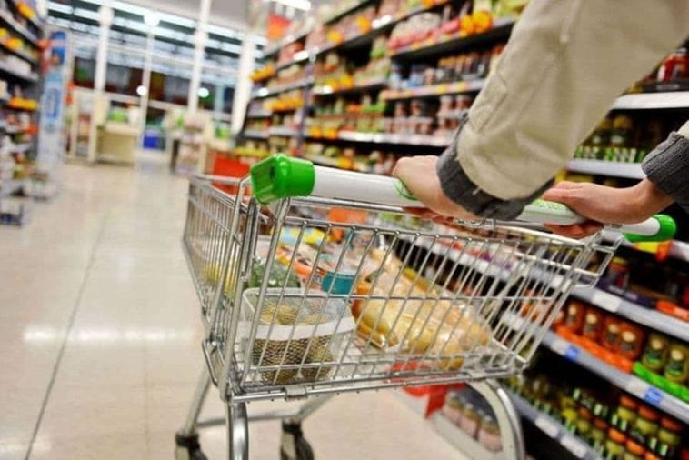 Praznična euforija se stišava, a poskupljenja ne jenjavaju
