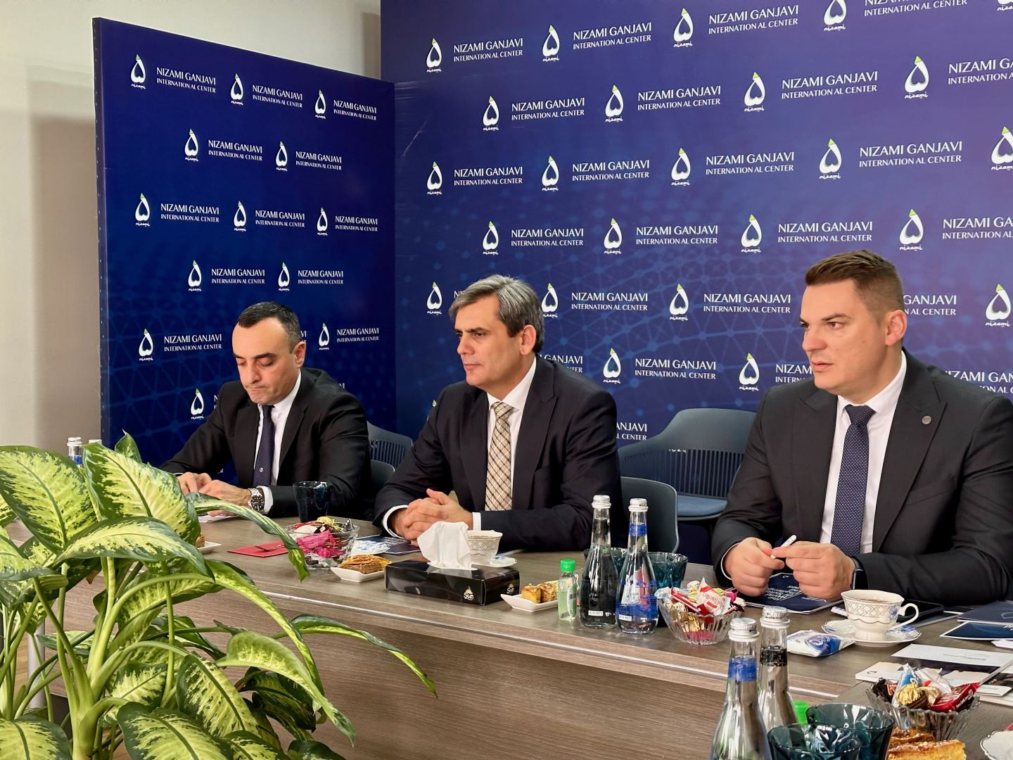 Baku: Ibrahimović se sastao sa Rovšanom Muradovim