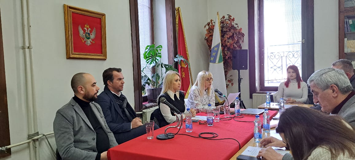 Hoćemo bosanski jezik u školama i medijima