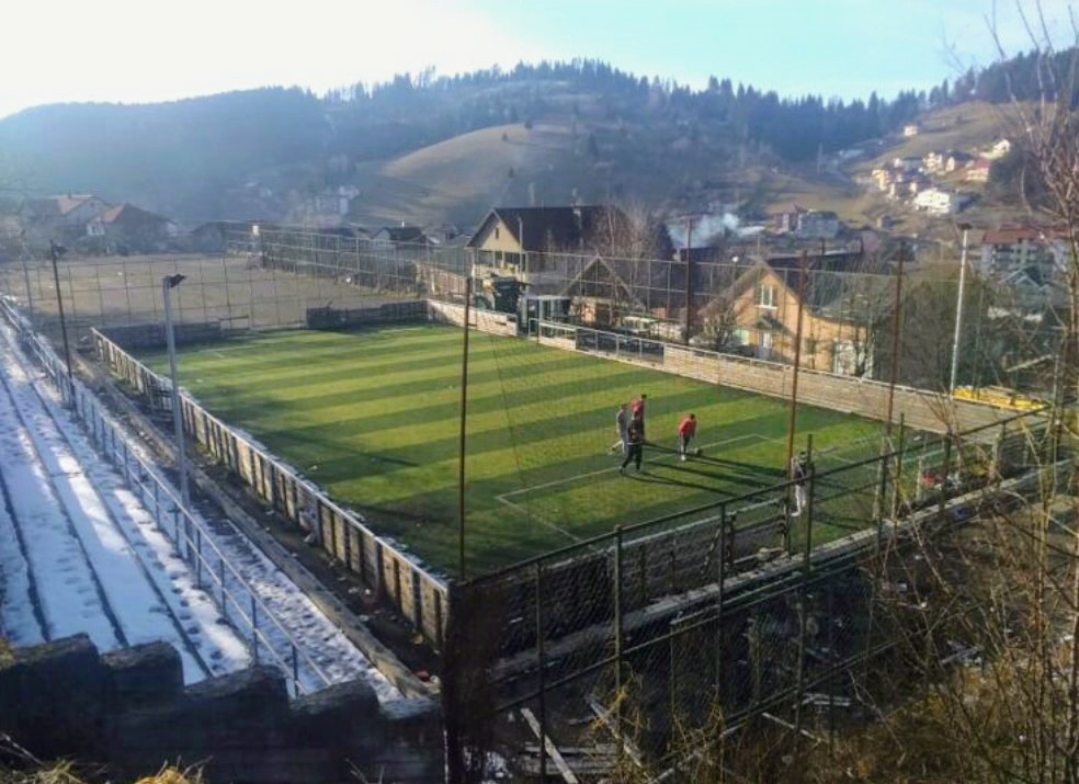 Zbog neograđenog školskog dvorišta nije moguće spriječiti devastaciju sportskog poligona OŠ “25. MAJ”