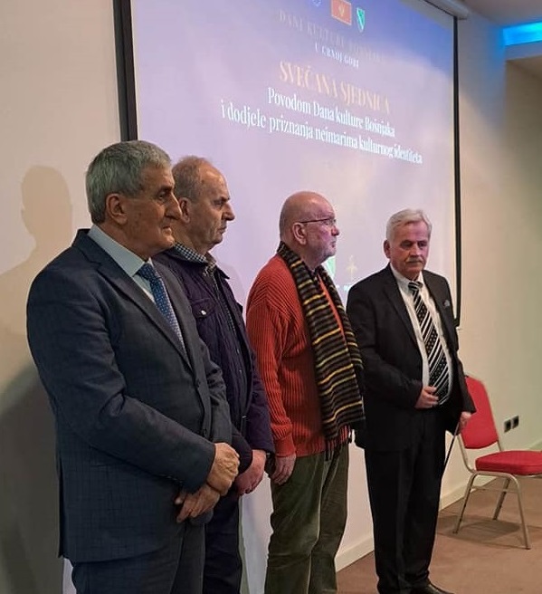 Bošnjačko vijeće nagradilo Markišića, Hodžića i Hadrovića