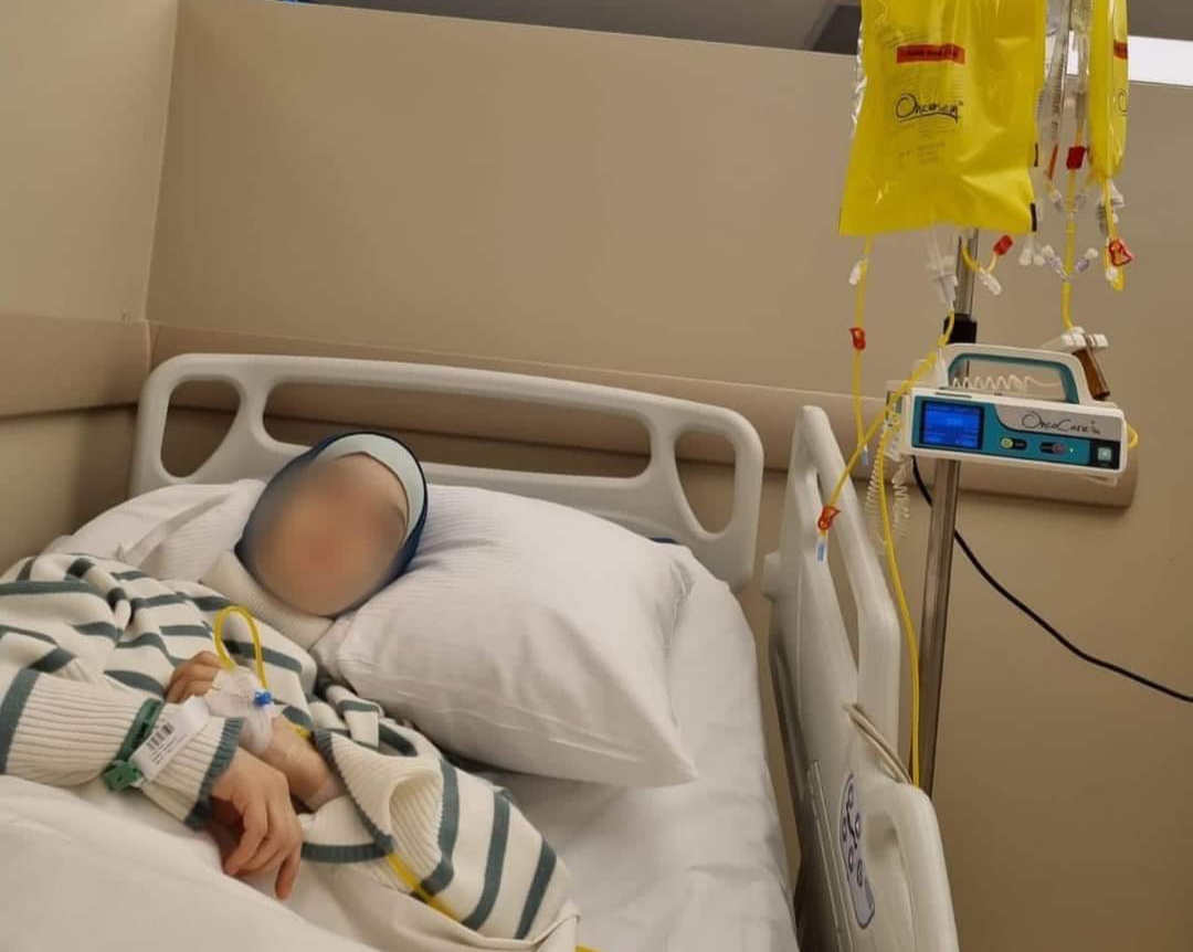 HITNO: Pomozimo Semri da nastavi borbu za život