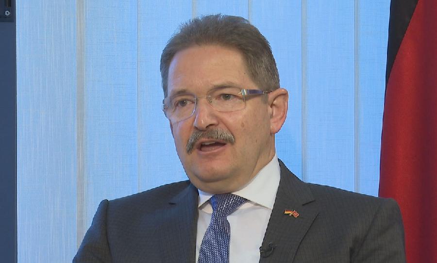 Felten: “Zakon o predsjedniku nije dobra osnova za novu vladu”