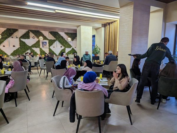 Mekteblije koji poste na zajedničkom iftaru