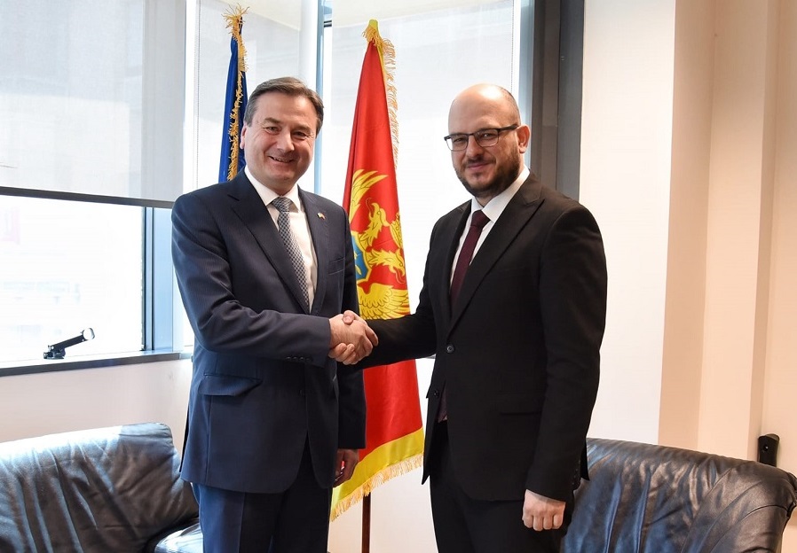 Ministar rada i socijalnog staranja Admir Adrović sastao se danas sa ambasadorom Ukrajine u Crnoj Gori Olegom Gerasimenkom