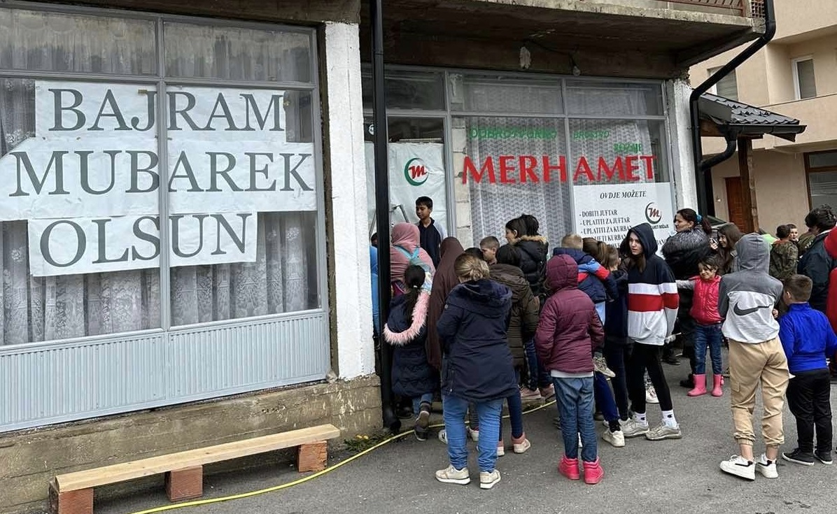 Radost za najmlađe: Merhamet podjelom poklon paketića obilježava kraj Ramazana