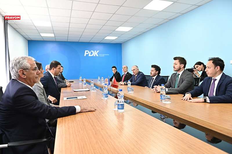 Abazović se sastao sa liderima opozicije na Kosovu