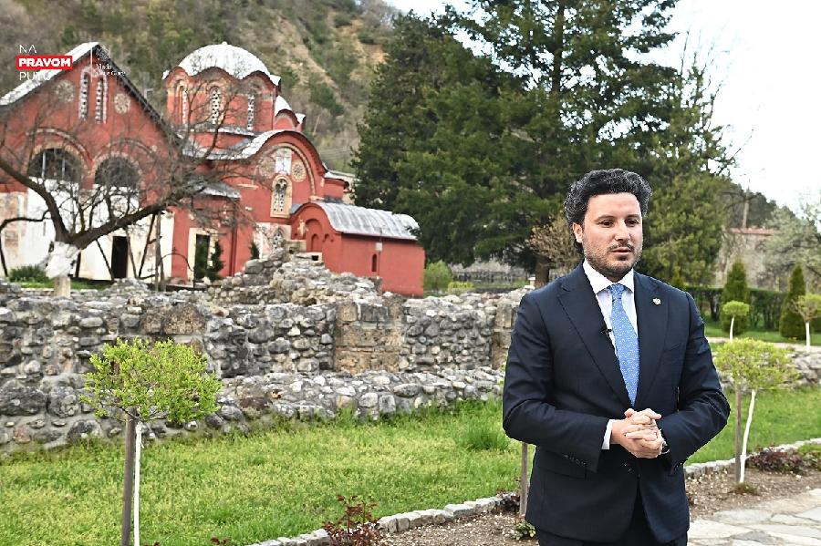 Abazović čestitao Vaskrs: Širimo zajednički ljubav