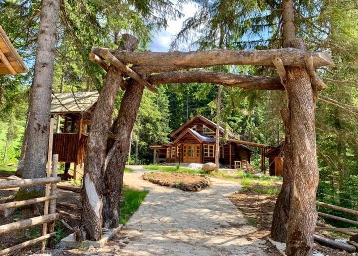 JELA NATURAL RESORT –  potrebni konobari, sobarace i ostalo pomoćno osoblje