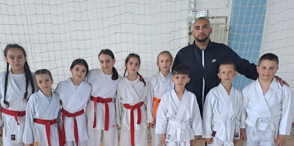 9 takmičara-18 medalja! KK “Rožaje” ostvario uspjeh na takmičenju u Srbiji