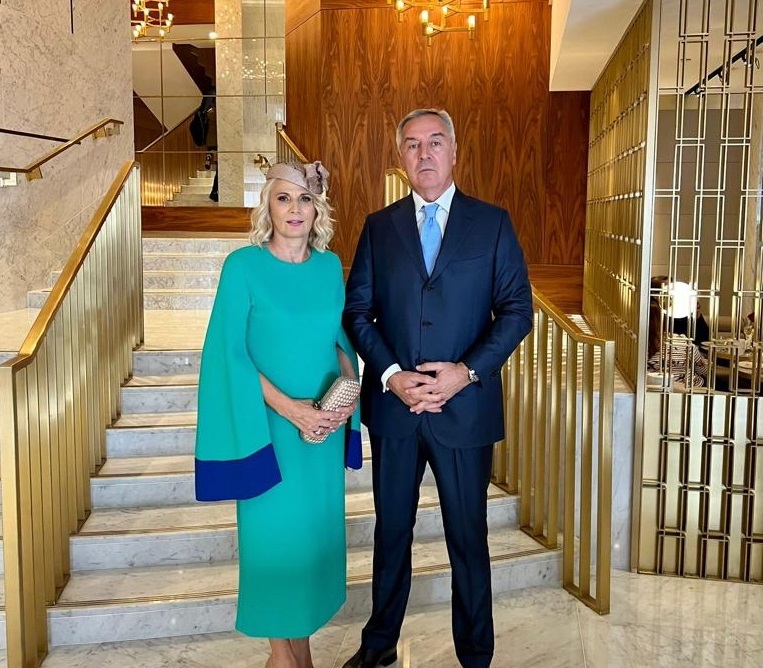 U susret ceremoniji krunisanja Đukanović i prva dama na prijemu u Bakingemskoj palati