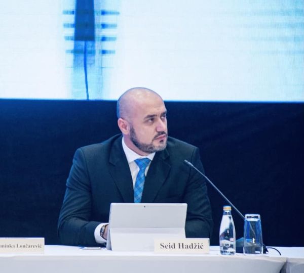 Seid Hadžić prvi put nakon ostavke odgovorio bivšim stranačkim kolegama