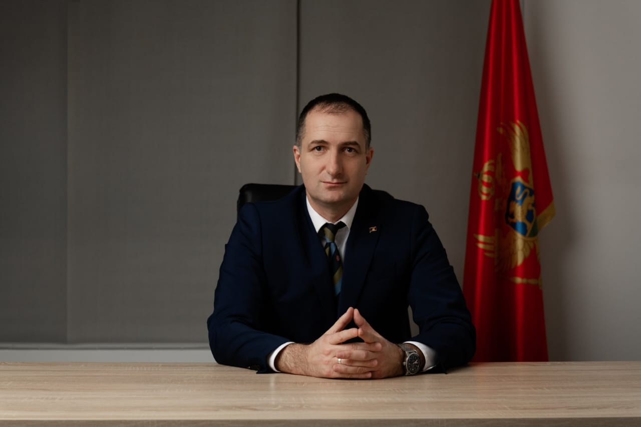 Strahinja podržao Hrabro se broji i URU: Privilegija je biti dio tima koji vodi Crnu Goru u EU