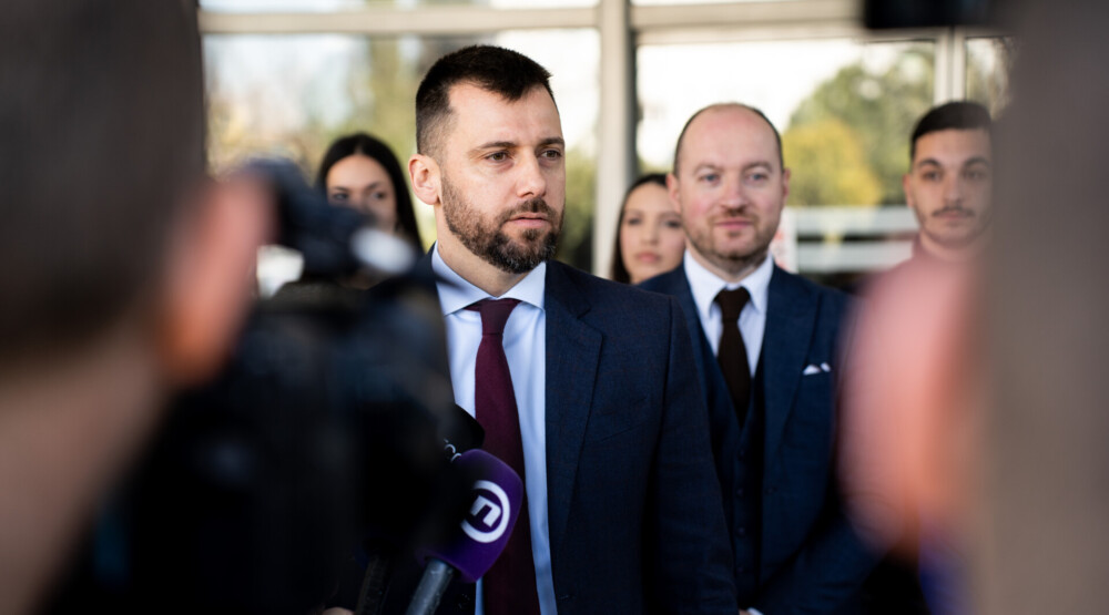Zeković: Korejski dupli pas između koalicionih partnera PES-a i DF-a, od dinara i rubalja do kriptovaluta