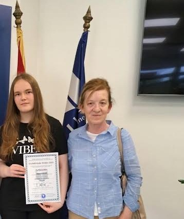 Učenica Gimnazije “30. septembar” Hajrija Kalić najbolja na takmičenju iz biologije