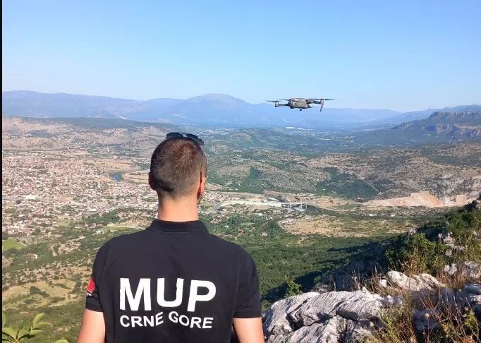 MUP: Povećana opasnost od požara na otvorenom, dron timovi na terenu