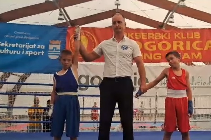 Polovičan učinak boksera „Univerzuma“