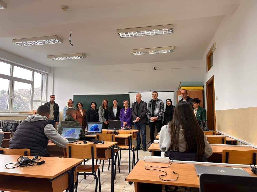 Zavičajni klub Bihor iz Luksemburga obezbijedio vrijednu donaciju za potrebe nastave u JU Srednja stručna škola Rožaje