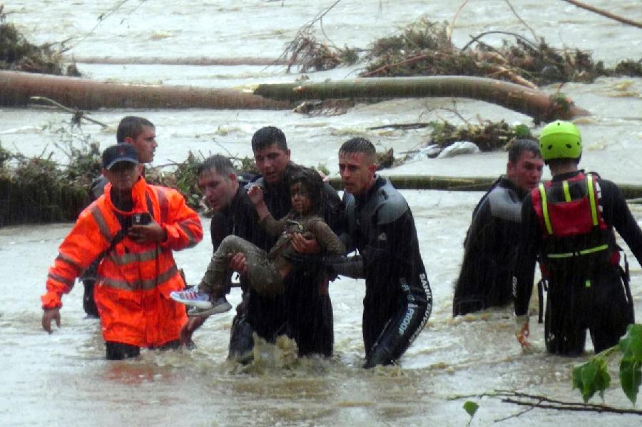 Turska: Poplave odnijele bungalove, dvoje poginulo, petoro nestalo