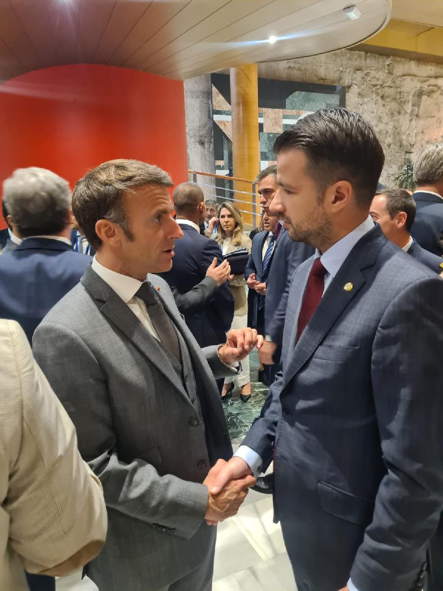 Milatović: “Platformu za Crnu Goru u EU” predstavio Makronu