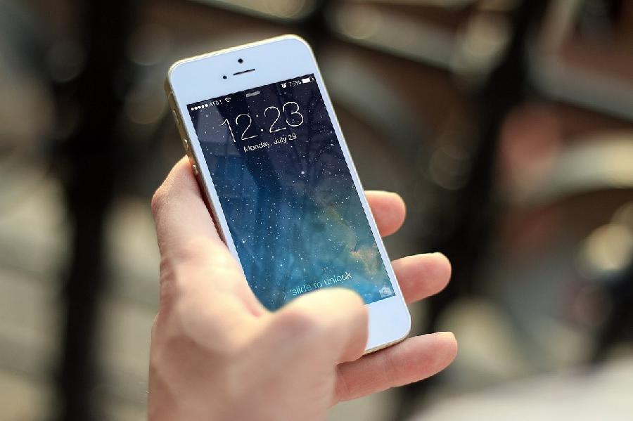 U svijetu mobilne telefone koristi 4,3 milijarde ljudi