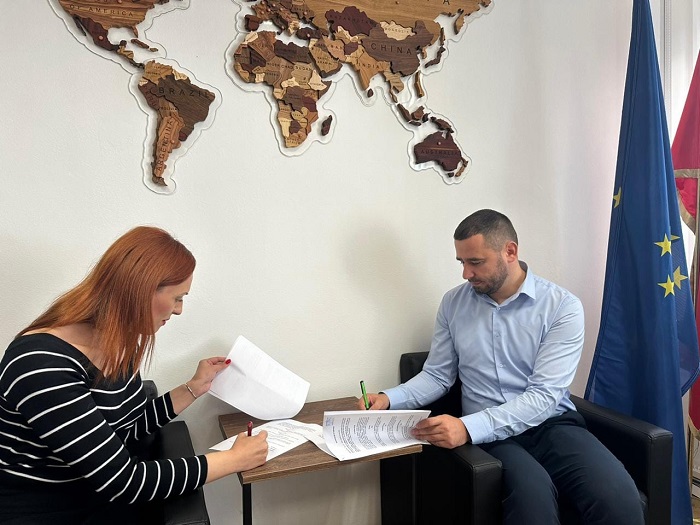 Potpisan sporazum o saradnji između Uprave za saradnju sa dijasporom-iseljeništvom i  Centra za politike migracija i multikulturalizma