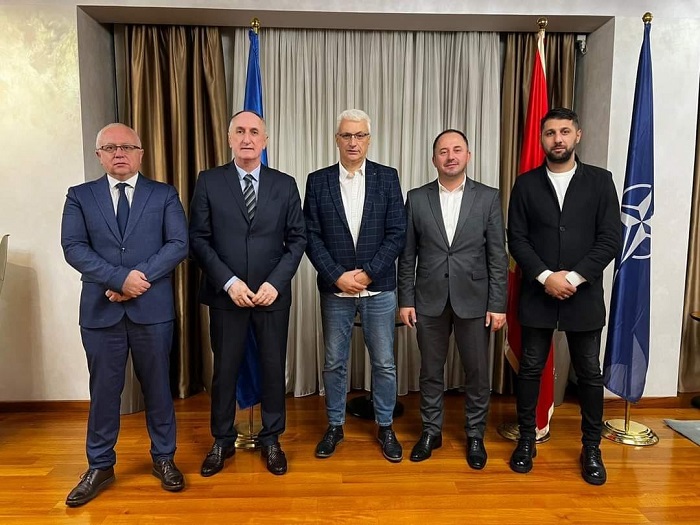 Pozdravljamo odluku o odgađanju u cilju kompletiranja uslova za Popis