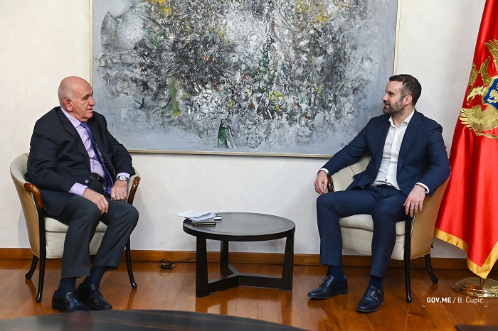 Premijer Spajić nastavio konsultacije sa ambasadorima