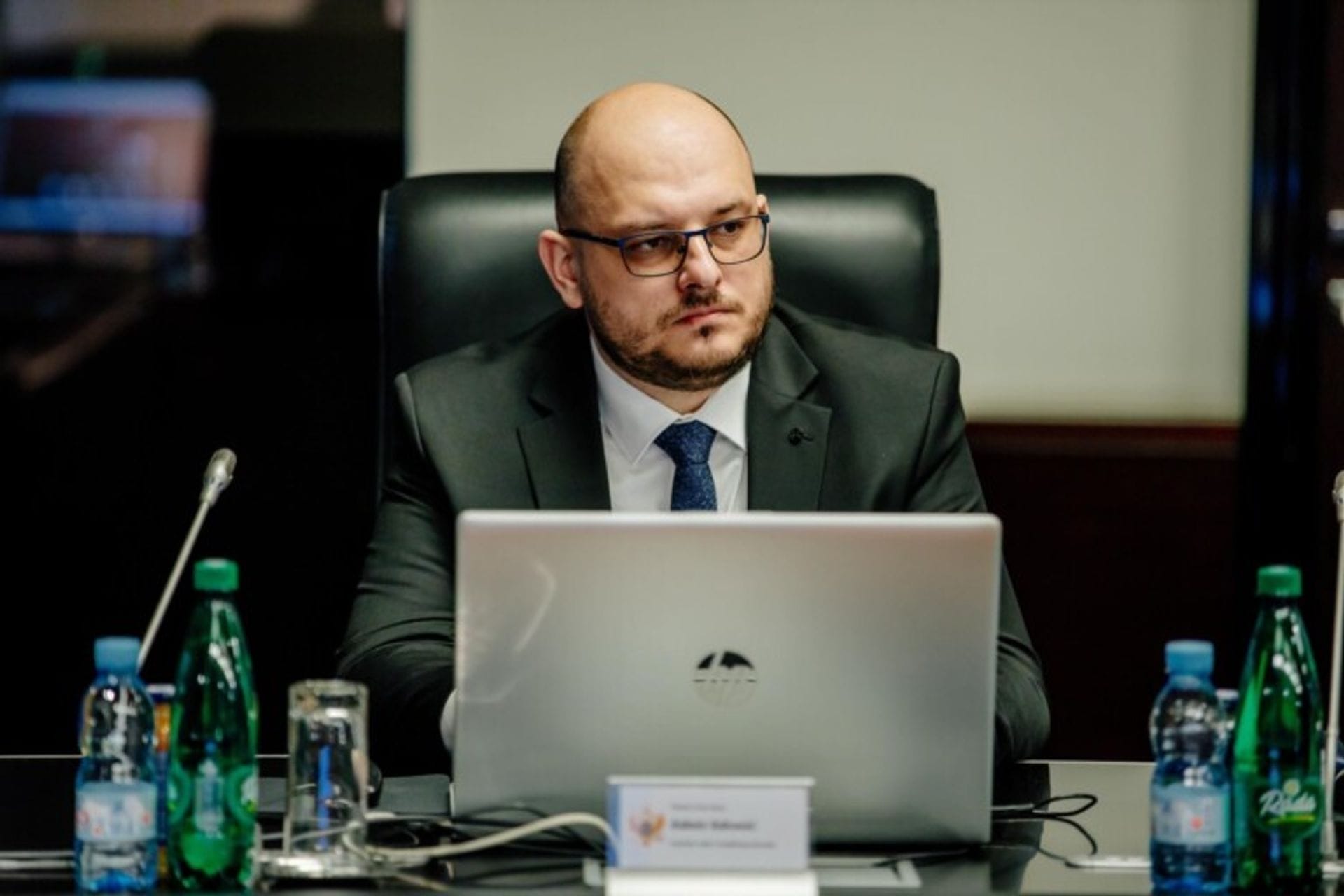 Adrović: Poruke pomirenja uzimamo s oprezom, heterogenost subjekata u Vladi biće ograničavajući faktor da dođe do reformi
