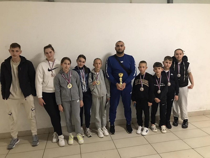 10 medalja u Beogradu za karatiste Rožaja