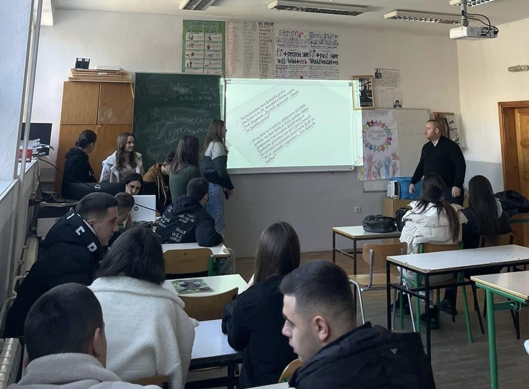 U Srednjoj Stručnoj školi u Rožajama održana vršnjačka edukacija povodom Međunarodnog dana ljudskih prava