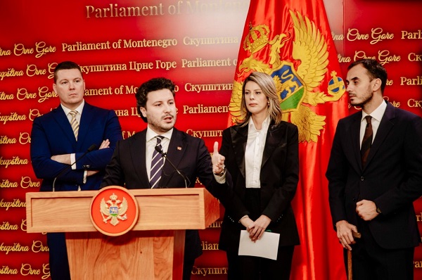 URA: Podrška sindikatima, Spajićeva Vlada mora ispoštovati potpisane kolektivne ugovore