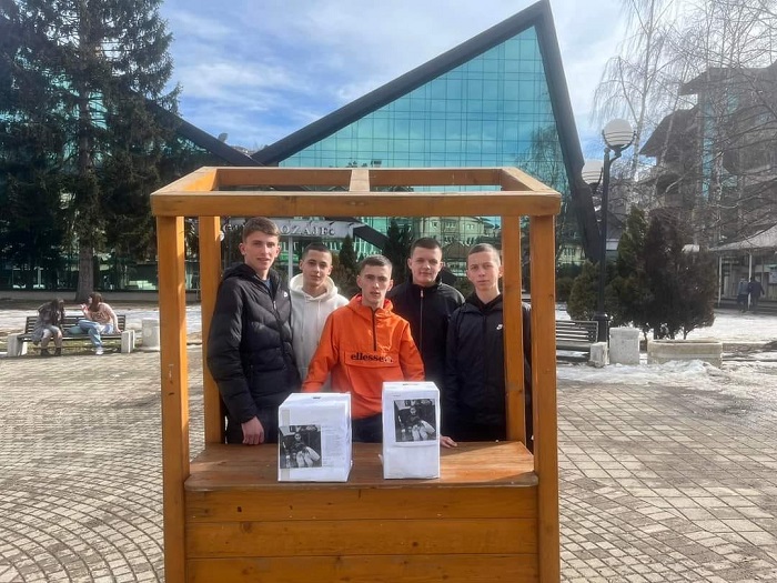 Učenici rožajske Srednje stručne škole prikupili skoro četiri hiljade eura za liječenje malog Imrana