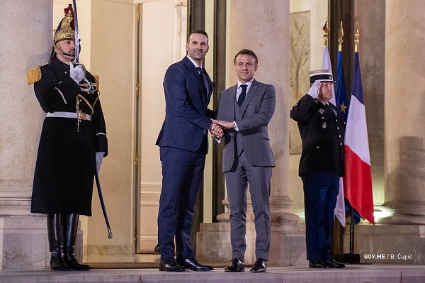 Predsjednik Makron ugostio premijera Spajića: Najavljena četiri stuba saradnje između Crne Gore i Francuske