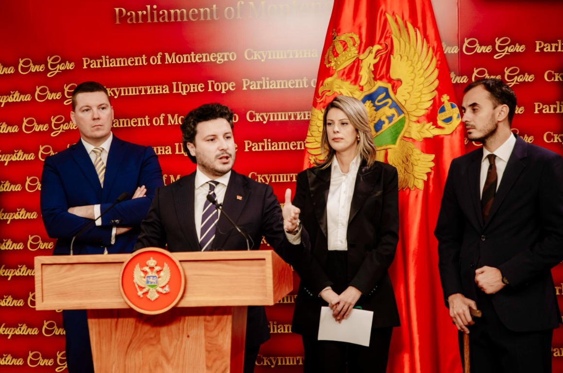 URA: Nastavlja se uigrani ples osovine PES-DPS, pokušaj spašavanja Milovića i stvaranje alibija za formalizaciju saradnje