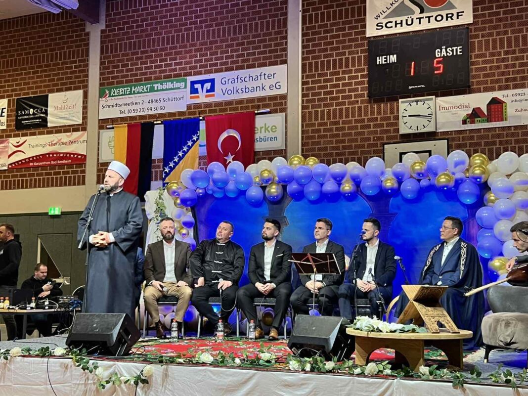 Reis Fejzić sa saradnicima posjetio džemat “Sabur” u Njemačkoj