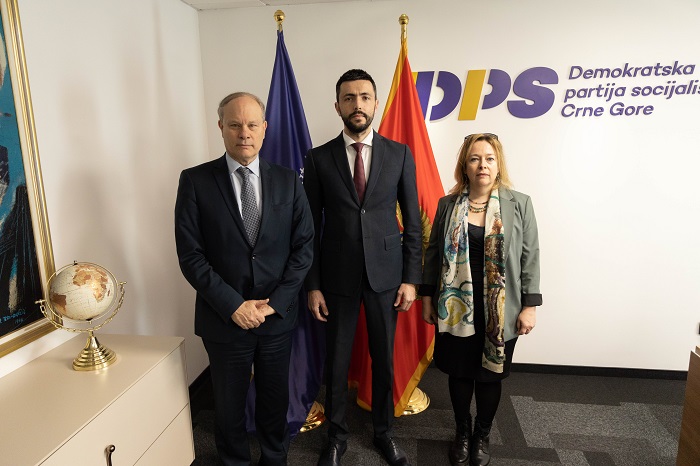 Živković sa Trokazom: Puna posvećenost članstvu u EU, zabrinutost oko rekonstrukcije Vlade sa antievropskim partijama