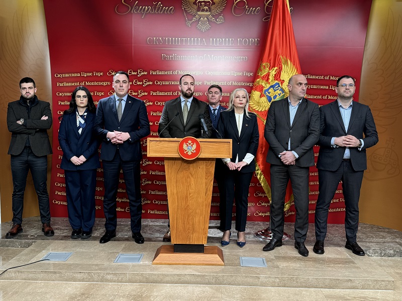 Andrija Nikolić: “Dostavili smo poslaničkim klubovima inicijativu za smjenu Mandića”