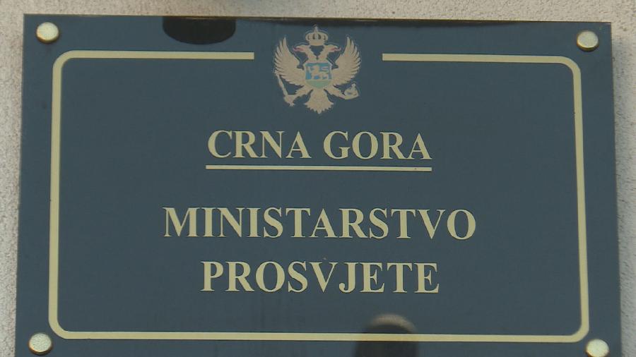 Просвјетарима понудили плате веће 15% најкасније до краја септембра