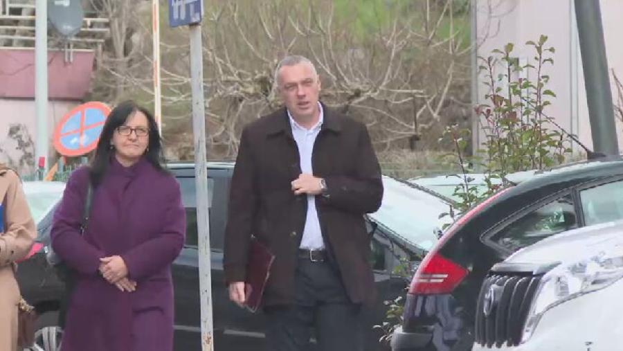 Počeli pregovori o povećanju plata prosvjetarima